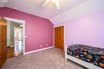 2351 NW Pinehurst Dr, McMinnville, OR 97128 - Photo 21