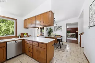 6720 Camellia Ct, Springfield, OR 97478 - Photo 13