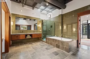 1011 NW Glisan St, Portland, OR 97209 - Photo 21