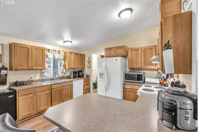 5885 NE Jacobson St #70, Hillsboro, OR 97124 - Photo 9