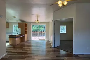157 Creekside Ct, Roseburg, OR 97471 - Photo 5