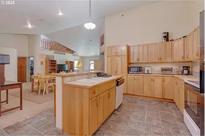 2785 NE Starr Creek Rd, Yachats, OR 97498 - Photo 11