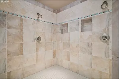 4906 NW Highpoint Dr, Camas, WA 98607 - Photo 15