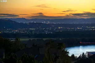 4906 NW Highpoint Dr, Camas, WA 98607 - Photo 3