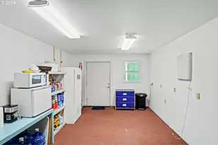 5714 Crooked Finger Rd NE, Scotts Mills, OR 97375 - Photo 33