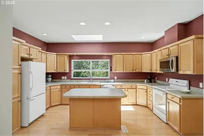 5714 Crooked Finger Rd NE, Scotts Mills, OR 97375 - Photo 9