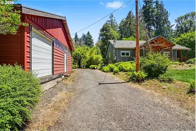 5714 Crooked Finger Rd NE, Scotts Mills, OR 97375 - Photo 3