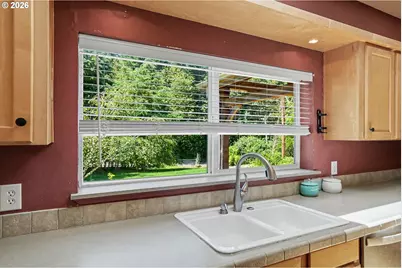 5714 Crooked Finger Rd NE, Scotts Mills, OR 97375 - Photo 11