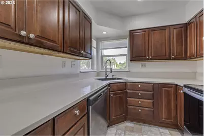4768 N Yale St, Portland, OR 97203 - Photo 7