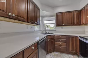 4768 N Yale St, Portland, OR 97203 - Photo 7