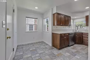 4768 N Yale St, Portland, OR 97203 - Photo 9