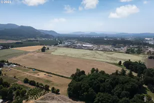 90611 Coburg Rd, Eugene, OR 97408 - Photo 7