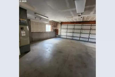 303 9th St, Garibaldi, OR 97118 - Photo 23