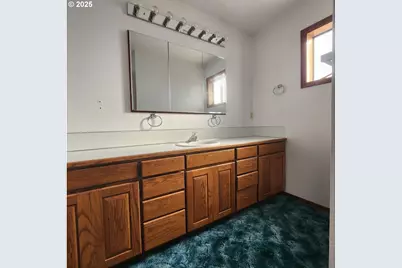 303 9th St, Garibaldi, OR 97118 - Photo 21