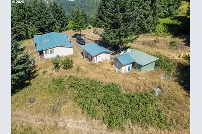 1070 Mystic Mountain Ln, Glide, OR 97443 - Photo 13