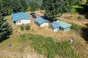 1070 Mystic Mountain Ln, Glide, OR 97443 - Photo 13