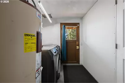 930 Prescott Ln, Springfield, OR 97477 - Photo 25