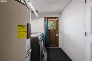 930 Prescott Ln, Springfield, OR 97477 - Photo 25