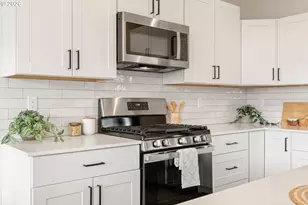 30966 NW Kaybern St, North Plains, OR 97133 - Photo 9