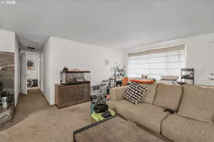 441 W Gloucester St, Gladstone, OR 97027 - Photo 3