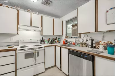 441 W Gloucester St, Gladstone, OR 97027 - Photo 5