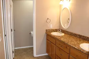 871 Marshall Ave, Medford, OR 97501 - Photo 23