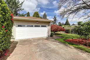 415 NE 116th Pl, Portland, OR 97220 - Photo 25