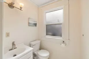 516 7th St, Hood River, OR 97031 - Photo 21