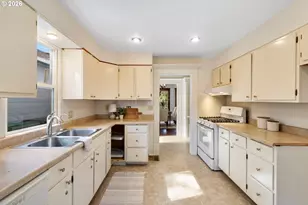 516 7th St, Hood River, OR 97031 - Photo 19