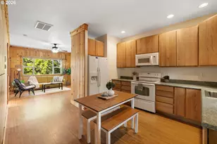 516 7th St, Hood River, OR 97031 - Photo 33