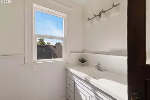 516 7th St, Hood River, OR 97031 - Photo 27