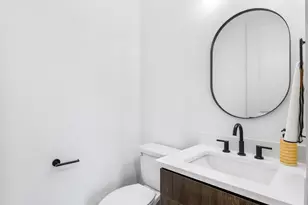 7466 SE Tolman St, Portland, OR 97206 - Photo 9