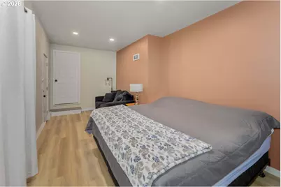 555 66th St, Springfield, OR 97478 - Photo 9