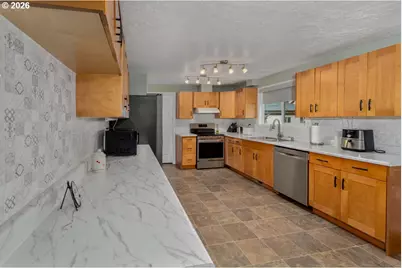 555 66th St, Springfield, OR 97478 - Photo 3