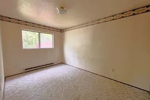 618 W 15th St, Coquille, OR 97423 - Photo 7