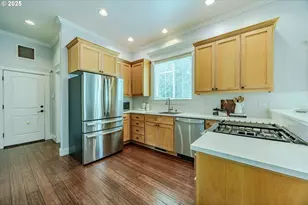 2484 Crowther Dr, Eugene, OR 97404 - Photo 15