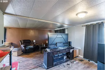 38129 Weirich Dr, Lebanon, OR 97355 - Photo 11