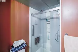 38129 Weirich Dr, Lebanon, OR 97355 - Photo 17