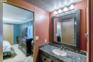 38129 Weirich Dr, Lebanon, OR 97355 - Photo 15