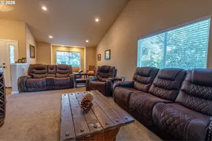 2558 Golfview Ave, Sutherlin, OR 97479 - Photo 21