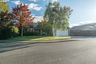 2558 Golfview Ave, Sutherlin, OR 97479 - Photo 9