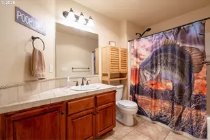 2558 Golfview Ave, Sutherlin, OR 97479 - Photo 45