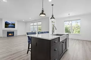 1565 S Quartz Dr, Cornelius, OR 97113 - Photo 5