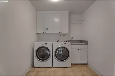 6730 SW Preslynn Dr, Portland, OR 97225 - Photo 33