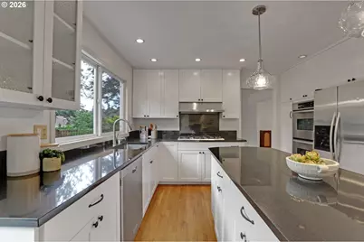 6730 SW Preslynn Dr, Portland, OR 97225 - Photo 13