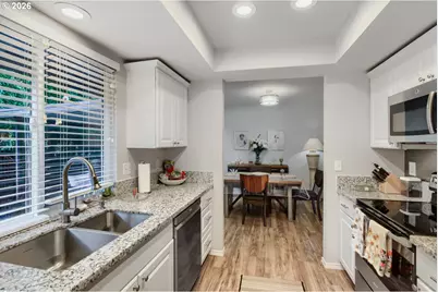 10570 SW Century Oak Dr, Portland, OR 97224 - Photo 17