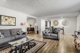 10570 SW Century Oak Dr, Portland, OR 97224 - Photo 11