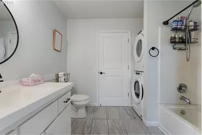 15056 NW Central Dr #702, Portland, OR 97229 - Photo 17