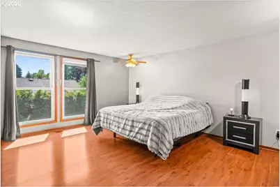 542 NE 14th Ave, Hillsboro, OR 97124 - Photo 13