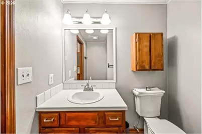 542 NE 14th Ave, Hillsboro, OR 97124 - Photo 33